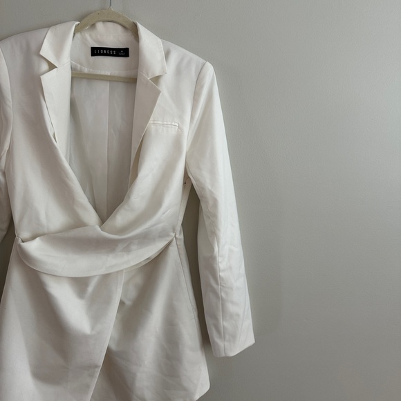 Lioness VIP Only Blazer Mini Dress White - Picture 8 of 10